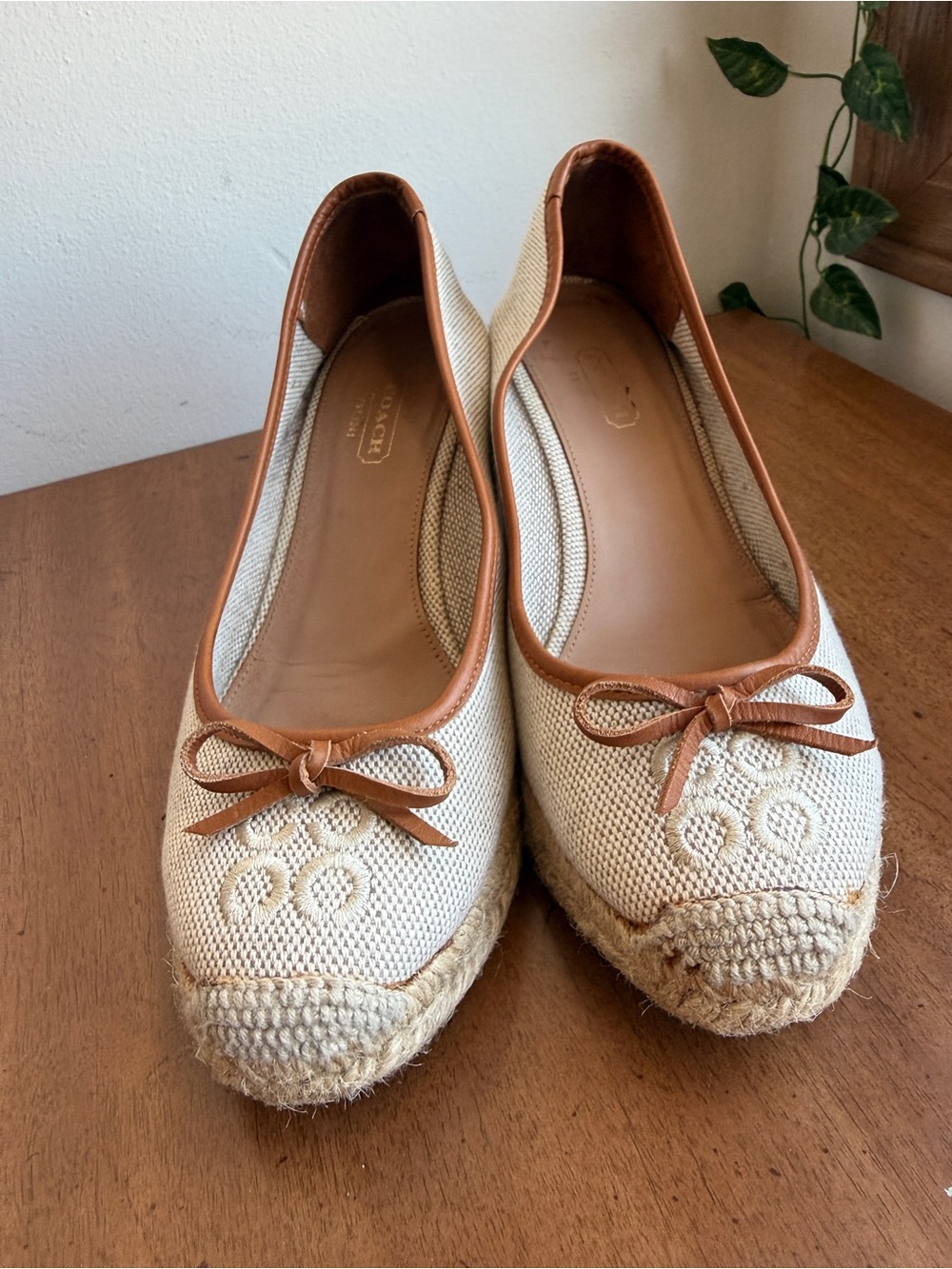Coach Vintage Canvas Espadrille Wedge Shoes Embroidered Bow Size 9